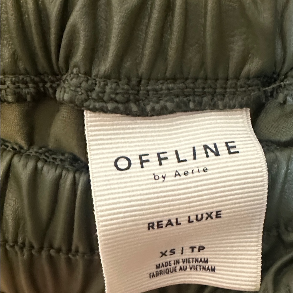OFFLINE by Aerie Real Luxe Wide‎ Leg Faux Leather Pants Olive Green Size XS - Picture 4 of 6